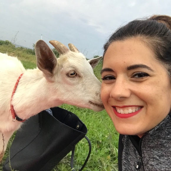 Meet you Posher, Erica - Picture 6 of 6